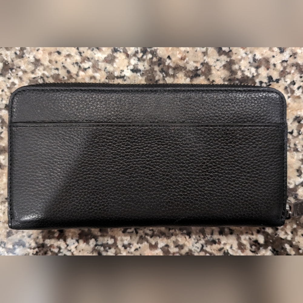 COACH - Accordion Wallet 🖤 - Picture 9 of 9